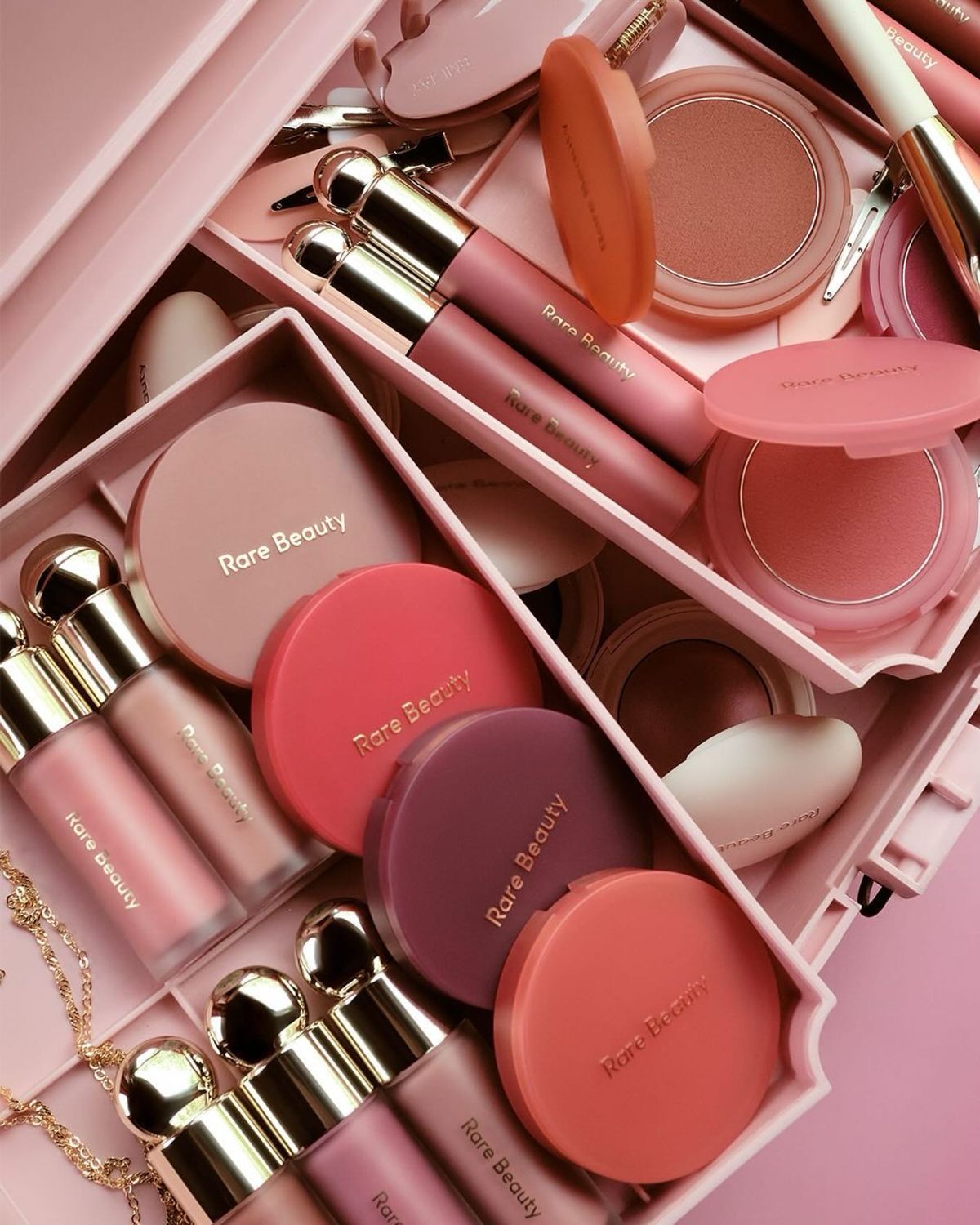 MAKEUP
